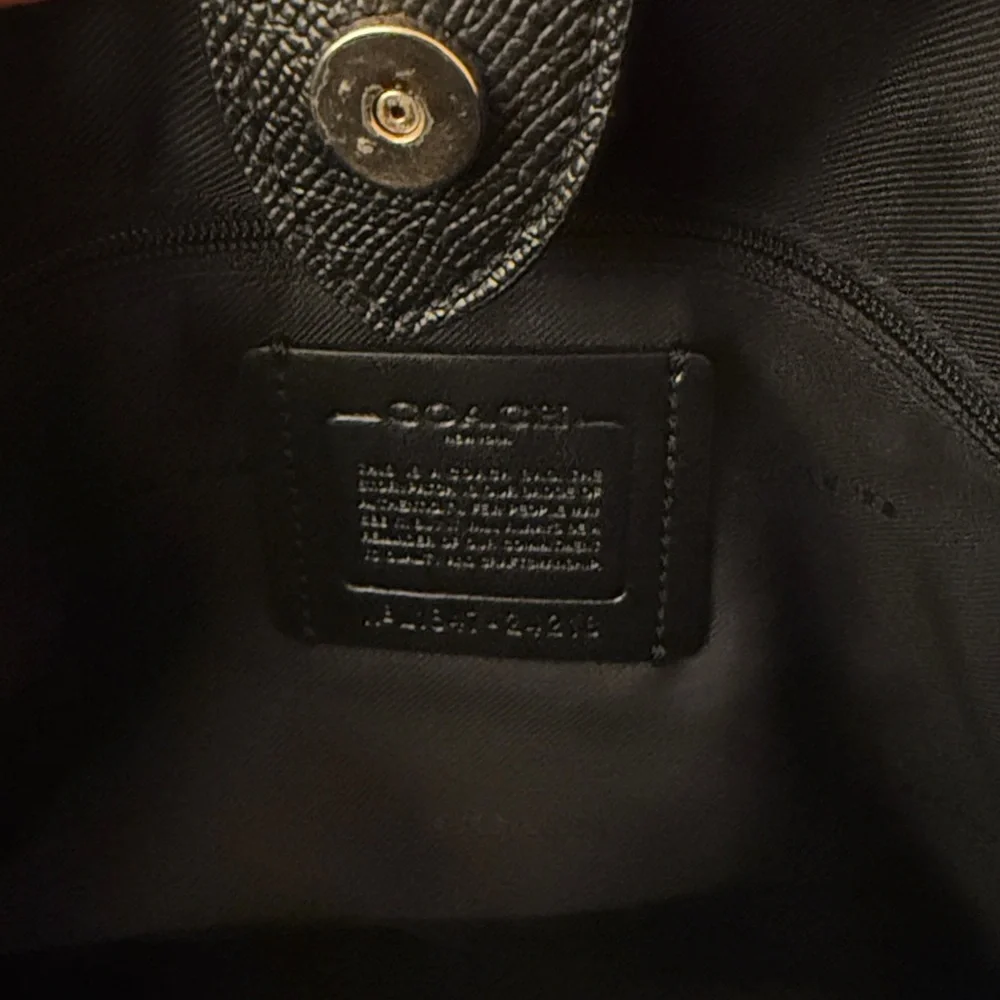 Coach Bailey Carryall Tote in Crossgrain Leather - Picture 3 of 8